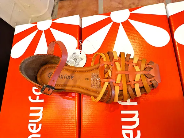 New Face Shoes New Luna Tri Brick