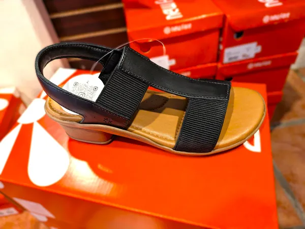New Face Shoes Munique T-Strap Black