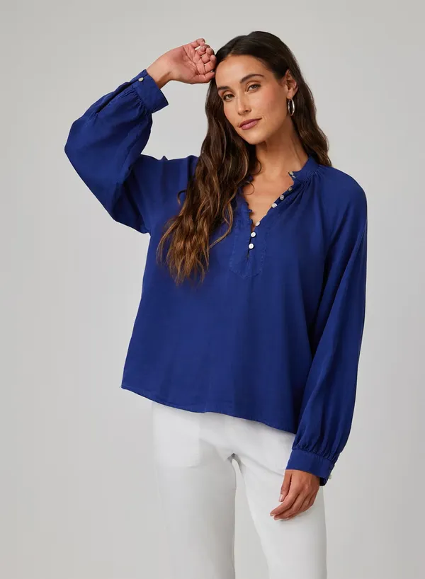 Bella Dahl Flowy Pullover Raglan Top Navy Coast